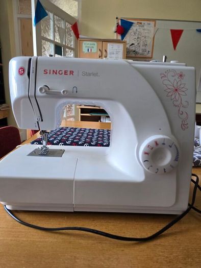 Singer Starlet sewing machine