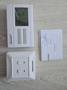 Digital programmable thermostat