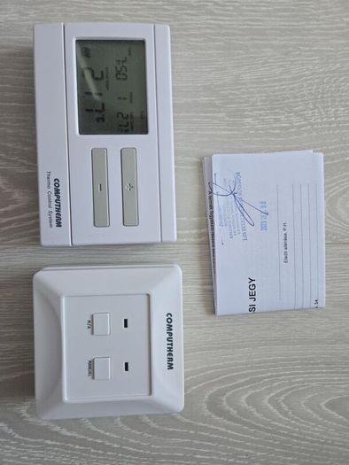 Digital programmable thermostat
