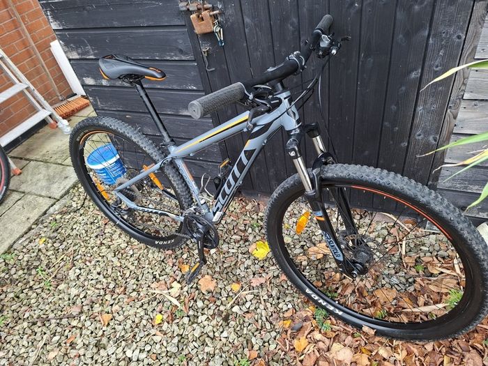 Hardtail Mountain bike