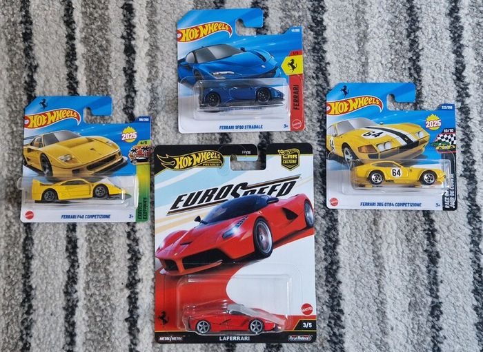 Hot Wheels - Mix Ferrari Bundle - Laferrari - F40 - Stradale - 365 GTB4