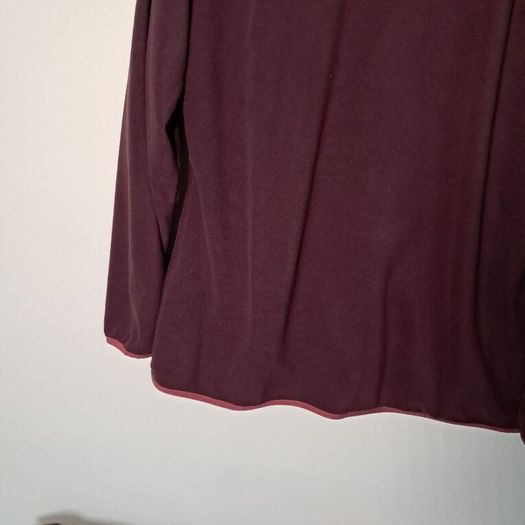 Craghoppers ladies fleece Size 18 ptp 25" Burgundy 3 zip pockets in excellent condition