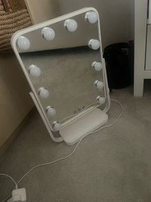 Hollywood mirror