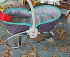 tiny love bassinet