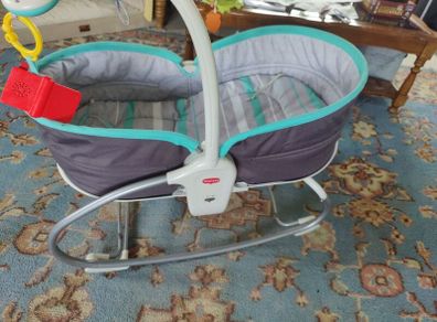 tiny love bassinet