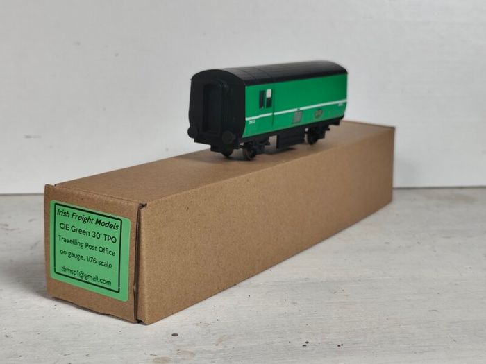 CIE Irish railway Bullied TPO van, oo gauge