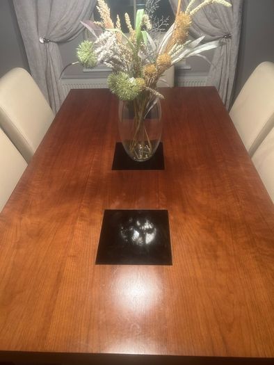 table and 6 chairs