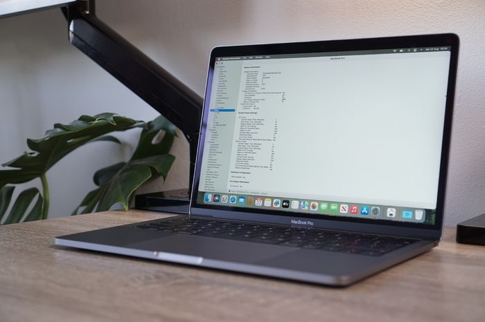 Apple MacBook Pro 13 2019 | i5 | 8GB | 128GB