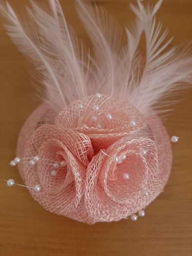 BNWT Fascinator Headpiece