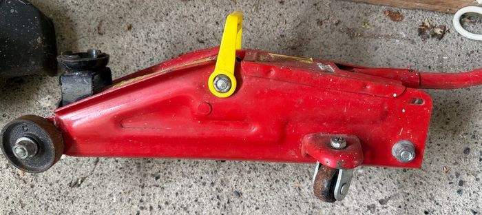 2 Tonne Car Jack & Pole