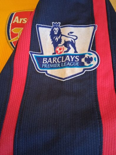 Arsenal Jersey. Official Nike Arsenal Away Jersey From Season 2008 / 2009. Authentic Original From The Time.  Not A Modern Day Remake.