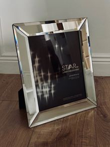 Stunning large 8inx10in mirrored photo frame