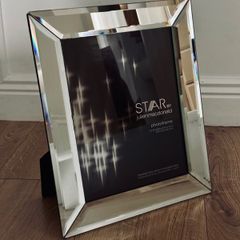 Stunning large 8inx10in mirrored photo frame