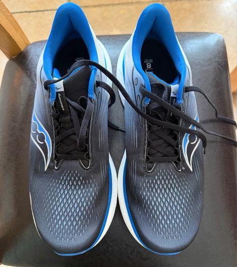 Saucony Ride 18 men's runners Size 9.5 UK