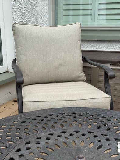 Garden chairs & table set