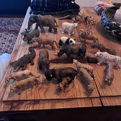 schleich wildlife toys