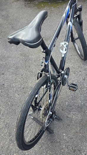 Giant Boulder 26 Bike  21 Frame Excellent Condition