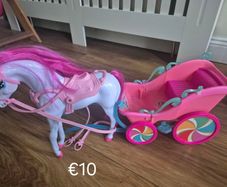 Unicorn and carriage