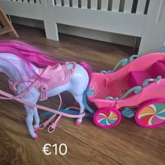 Unicorn and carriage