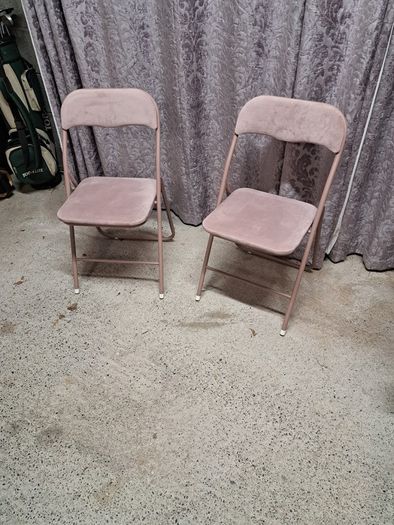Chairs (foldup)