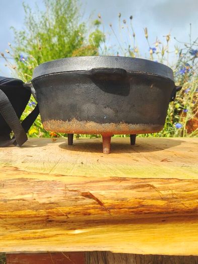 Dutch oven camping