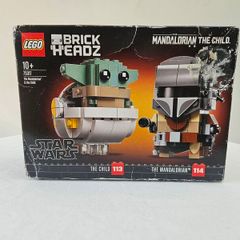 Sealed Lego Mandalorian and Baby Yoda brickheadz