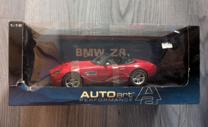 AUTOart Performance Series BMW Z8 Roadster