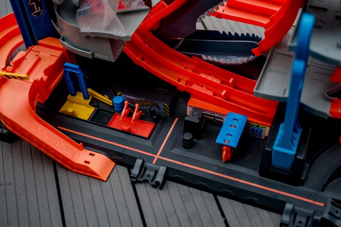 Hot Wheels Ultimate Garage Shark