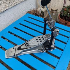Mapex hardware and Pearl kick pedal.