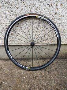 Mavic Aksium Rim wheelset w/ 8-speed Shimano cassette