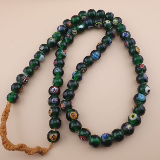 Vintage African Eyes Green Glass Beads Necklace 22 inches