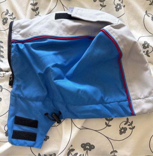 Ski Clothing (Jacket, Gloves, Socks,Snood/Grips)