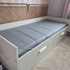 Day bed