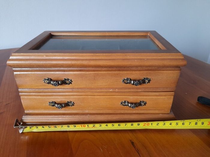 Wooden jewellery box with metal handles
