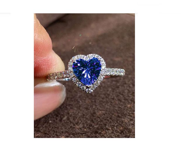 Beautiful Ring With Sparkly Gems size 10 + other lovely rings available
