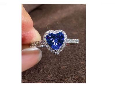 Beautiful Ring With Sparkly Gems size 10 + other lovely rings available