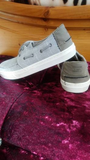 Boy's shoes