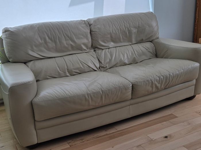 Natuzzi Cream Leather Sofas 2 seater and 3 seater