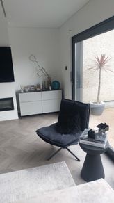 Swivel chair,