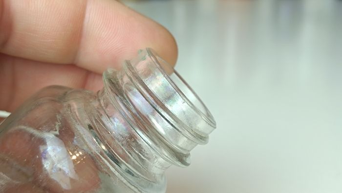 494 - Set of 6 Vintage Clear Glass Screw Cork Top Collectible Decorative Bottles and Jars