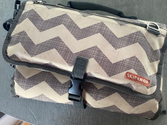 Baby Diaper bag - skip hop changing bag.