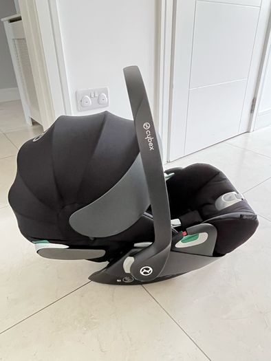 Cybex Cloud Car Seat with 360 Swivel Isofix Base