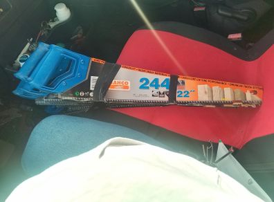 10 Bahco wood saws and Stanley screwdriver
