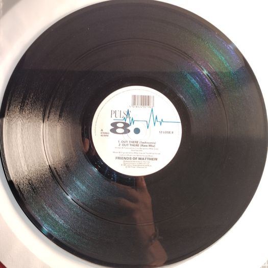 Friends Of Matthew - Out There! - Pulse-8 Records - ORIGINAL Official PRESSING! QUALITY Easrly 90s BREAKS! Condition EXCELLENT!