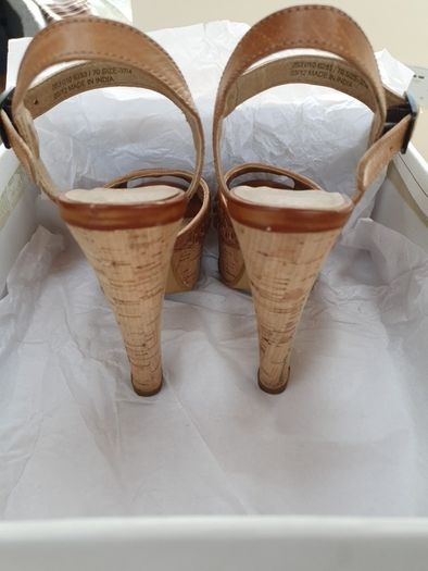 Tan cork- platform sandal