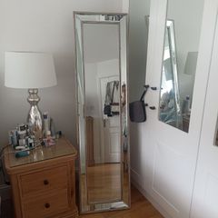 standing mirror