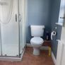 bathroom suite Image 3