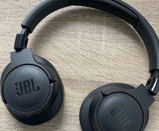 JBL   Wireless Headphones