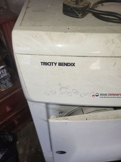 clothes dryer