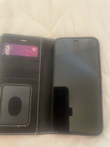 iPhone 12 unlocked to any network and reset  works perfect
